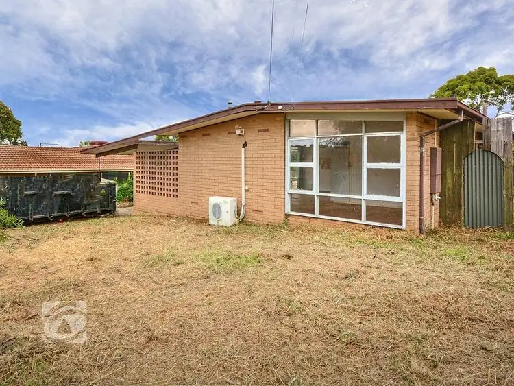 6 Neville Avenue, Para Vista SA 5093