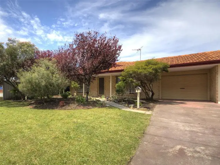 8B Warrina Place