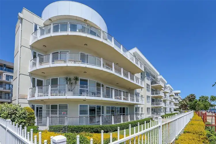 Main view of Homely apartment listing, 2/304 Wharf Road, Newcastle NSW 2300