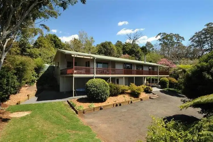 4 Scenic Crescent, Blue Mountain Heights QLD 4350