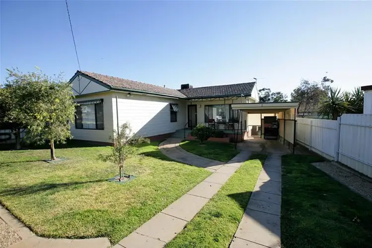 2 Tucker Street, Turvey Park NSW 2650