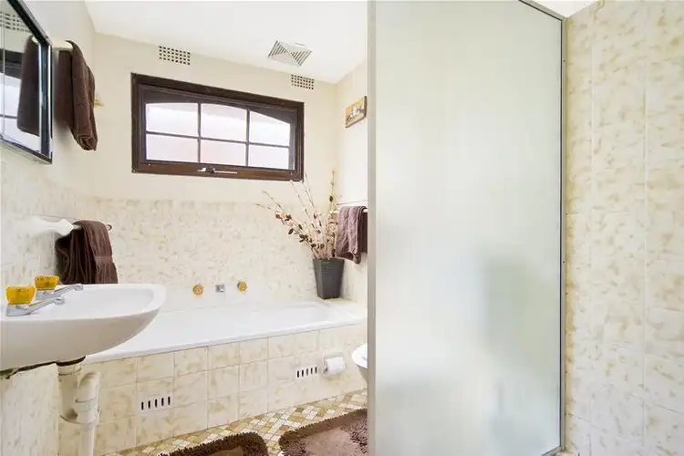 Fourth view of Homely unit listing, 2/1 Boronia Street, Dee Why NSW 2099