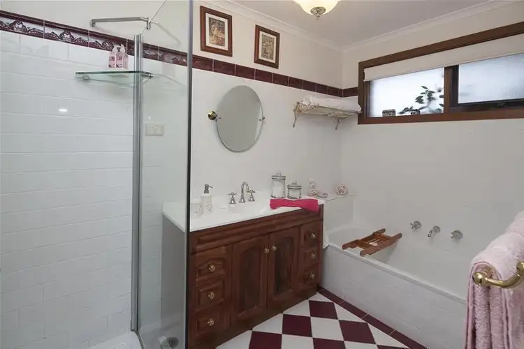 Sixth view of Homely house listing, 9 Pridham Court, Endeavour Hills VIC 3802