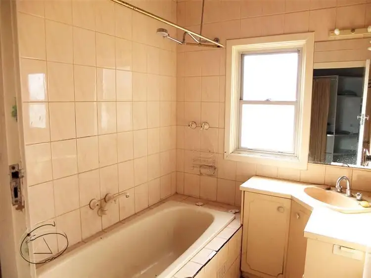 Sixth view of Homely house listing, 1 Davidson Street, East Side NT 870