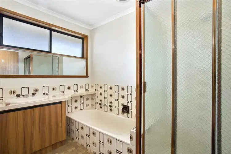 Sixth view of Homely house listing, 8 Heatherlea Court, Leopold VIC 3224