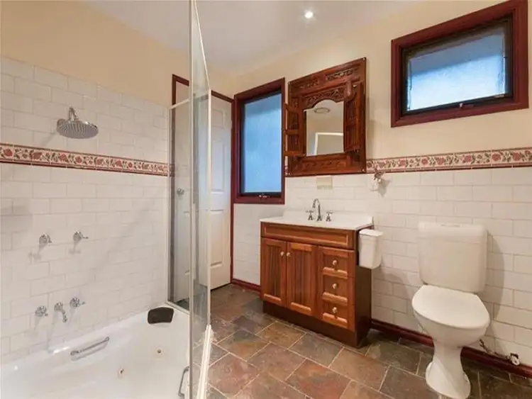 Fifth view of Homely house listing, 389 Elizabeth Drive, Sunbury VIC 3429