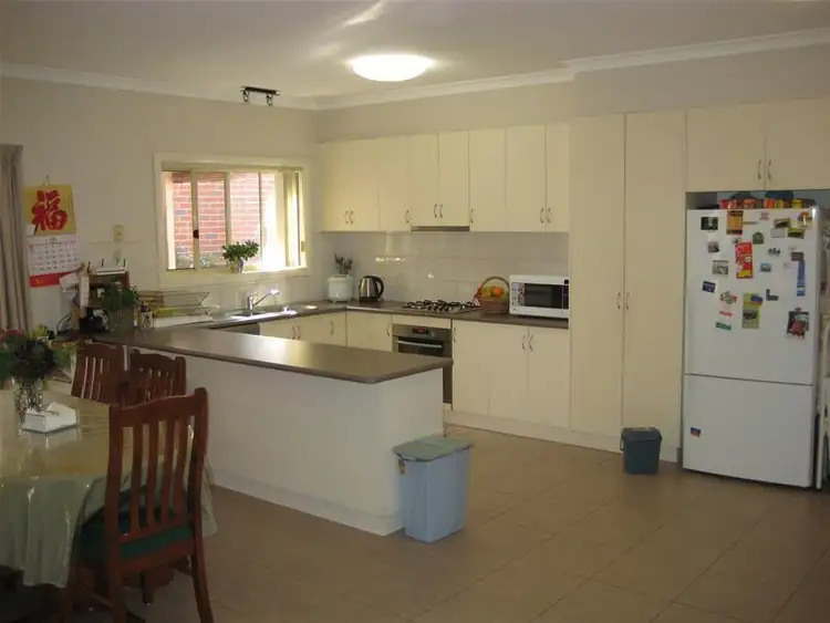 Fourth view of Homely unit listing, 1/300 Bayswater Road, Bayswater North VIC 3153