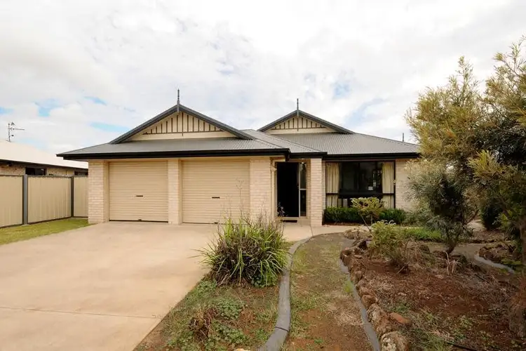 19 Wellington Street, Wyreema QLD 4352