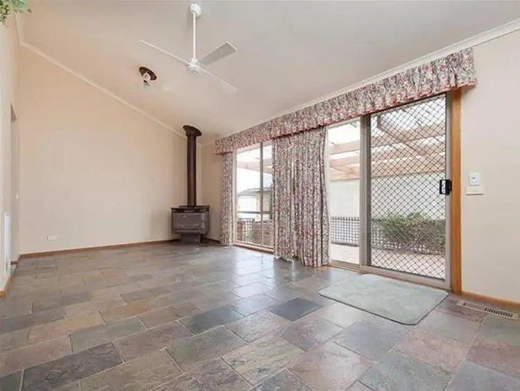 Third view of Homely house listing, 8 Solomon Court, Sunbury VIC 3429
