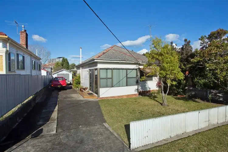 3 Arnold Street, Charlestown NSW 2290