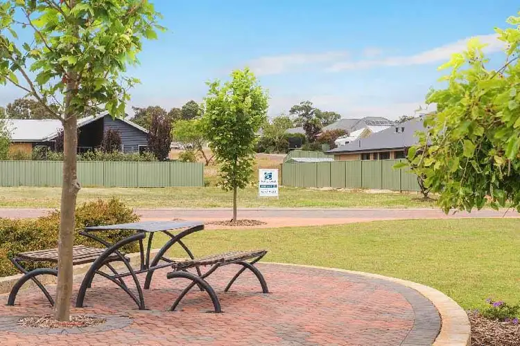 5 Lobelia Walk, Margaret River WA 6285