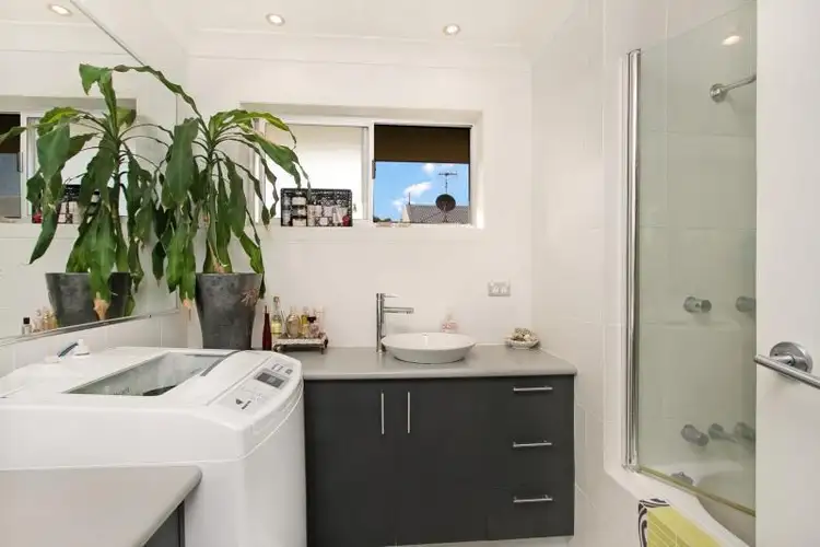 Fifth view of Homely unit listing, 8/4 Nalla Court, Palm Beach QLD 4221