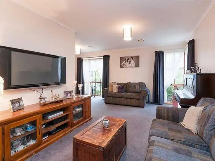 Second view of Homely house listing, 6 Winged Foot Court, Sunbury VIC 3429