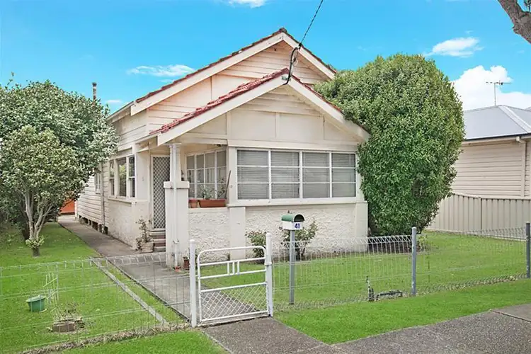 41 Darling Street, Hamilton South NSW 2303