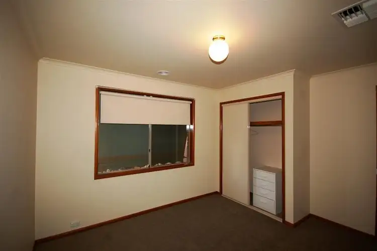 Fifth view of Homely house listing, 8 Otama Street, Glenfield Park NSW 2650