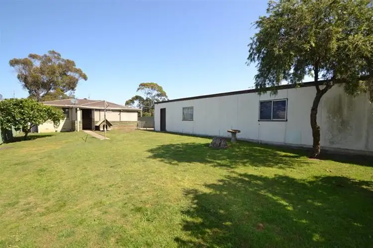 27 Ravenscliffe Road, Shoalhaven Heads NSW 2535