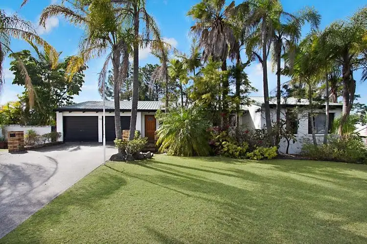 21 Crest Drive, Elanora QLD 4221