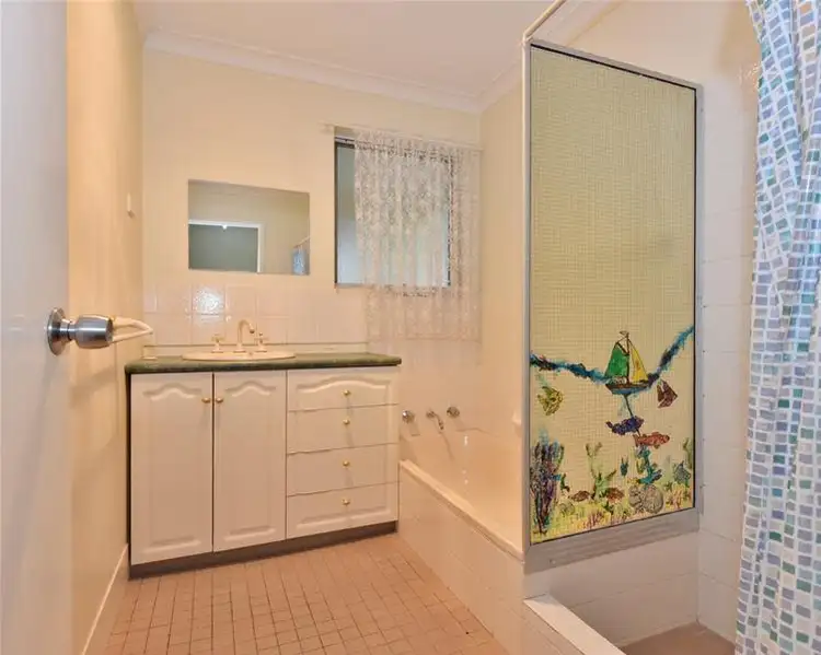 Sixth view of Homely house listing, 3 Gypsy Rise, Swan View WA 6056