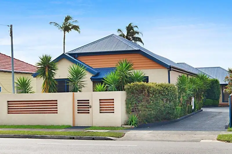 Main view of Homely villa listing, 1/224 Glebe Road, Merewether NSW 2291