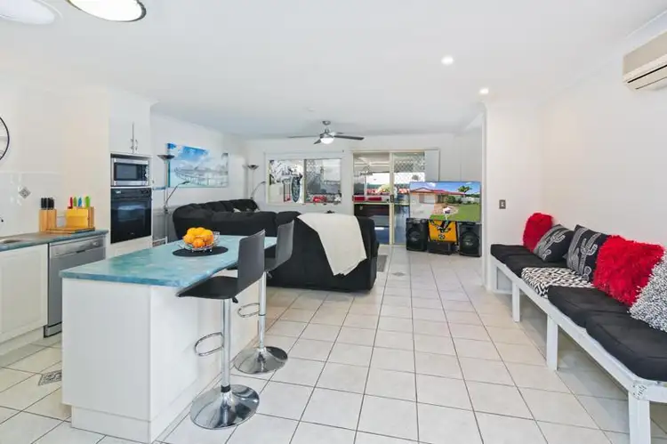 Second view of Homely villa listing, 18/10-18 Barron Road, Birkdale QLD 4159