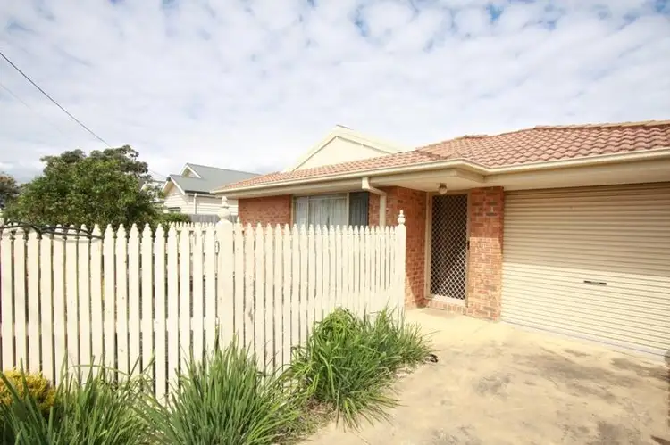 1/2 Blantyre Avenue, Chelsea VIC 3196