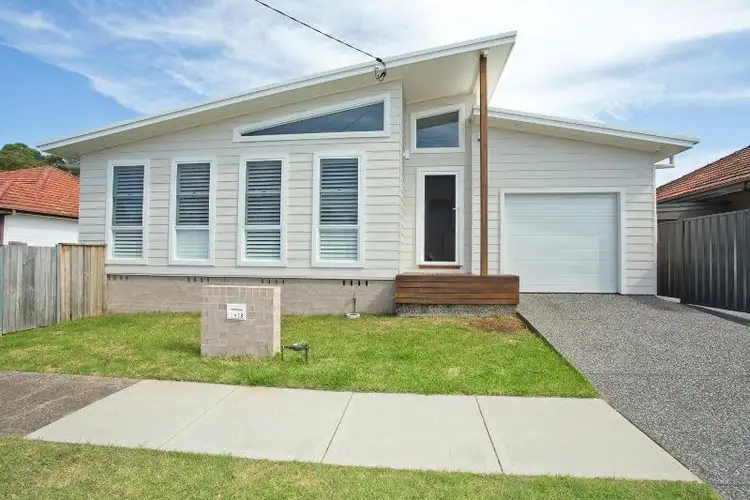 19 Clinton Avenue, Adamstown Heights NSW 2289
