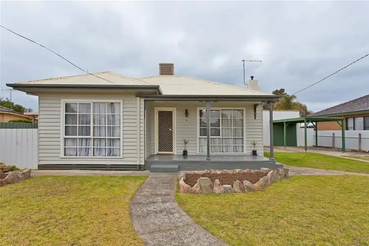 14 Mulqueeney Street, Wodonga VIC 3690