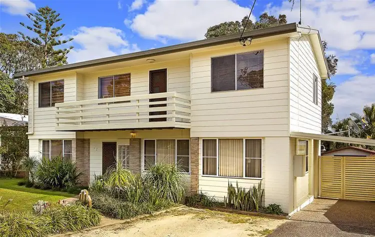 63 Lakin Street, Bateau Bay NSW 2261