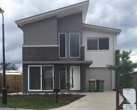 3/5 Savanna Gardens, Pimpama QLD 4209