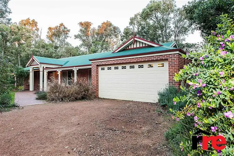 11 Protector Grove, Roleystone WA 6111