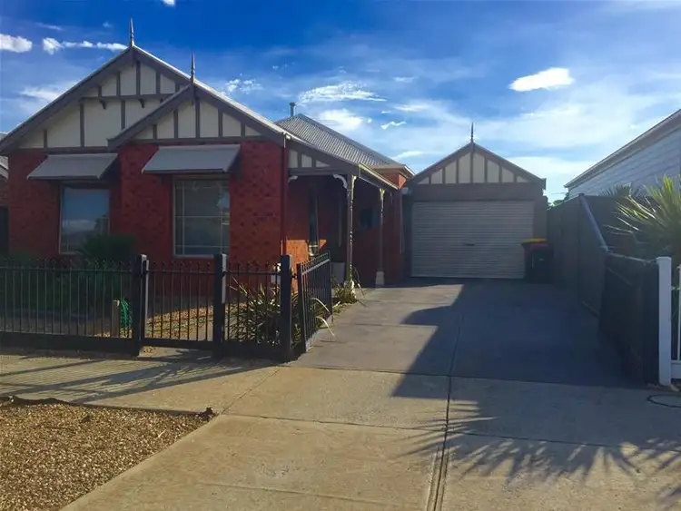 7 Dickerson Way, Caroline Springs VIC 3023