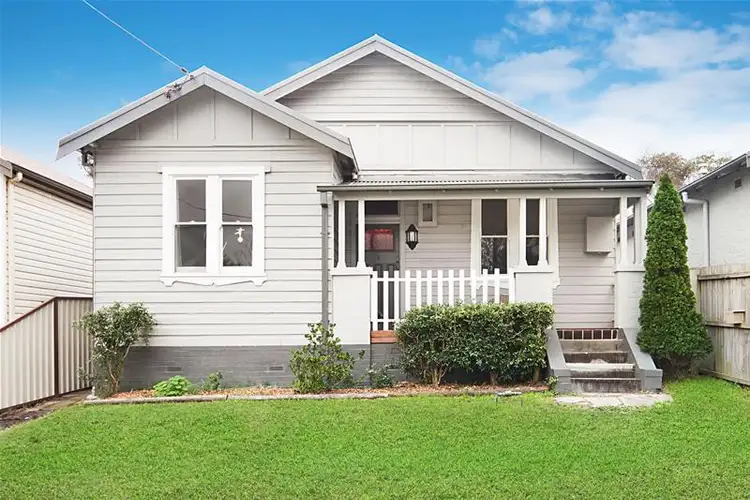 31 Kings Road, Tighes Hill NSW 2297