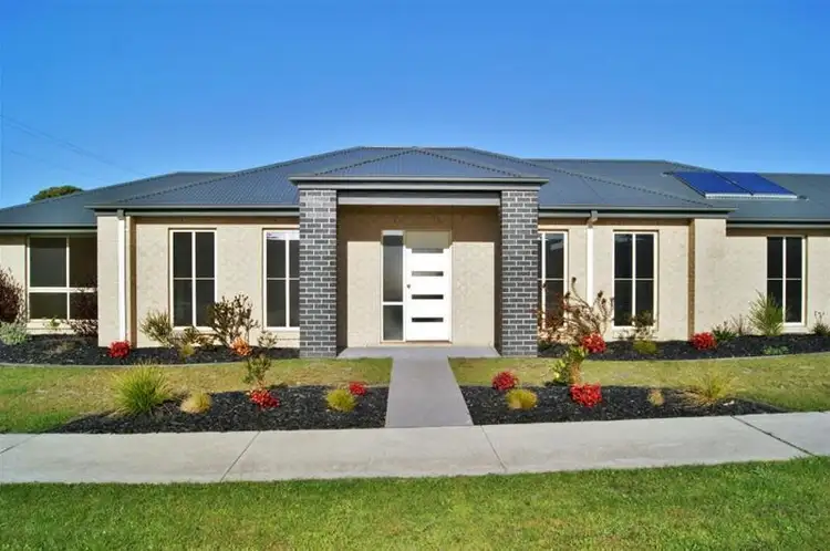 51 Ullathornes Road, Inverloch VIC 3996