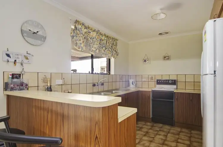 Sixth view of Homely apartment listing, 2/63 Coast Road, Moonta Bay SA 5558