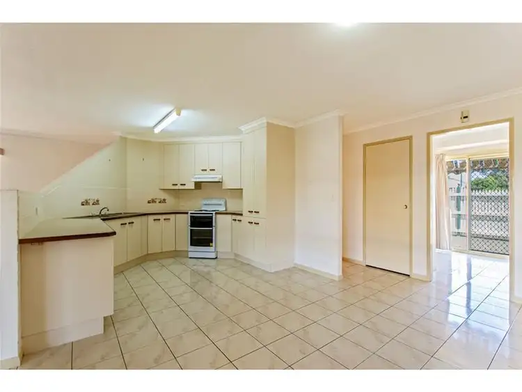 Seventh view of Homely house listing, 2 Curran Court, Kepnock QLD 4670