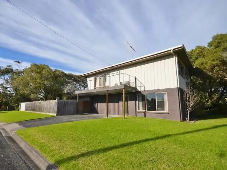 11 Kathryn Close, Inverloch VIC 3996