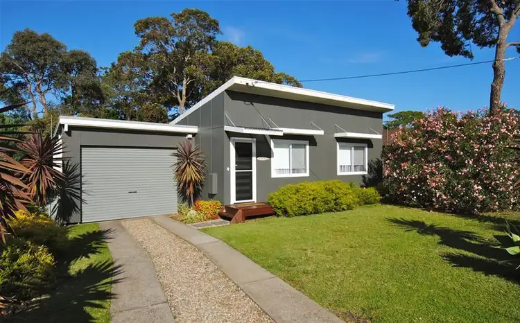 4 Carlton Crescent, Culburra Beach NSW 2540
