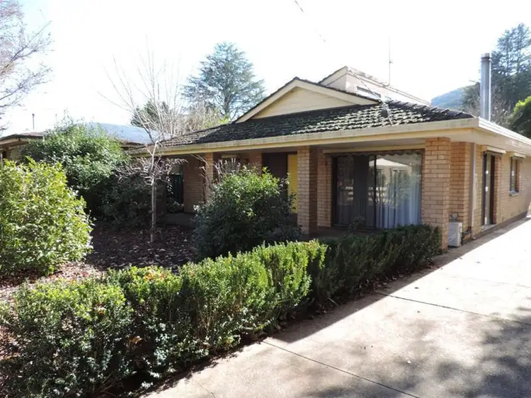 21 Brooks Street, Bright VIC 3741