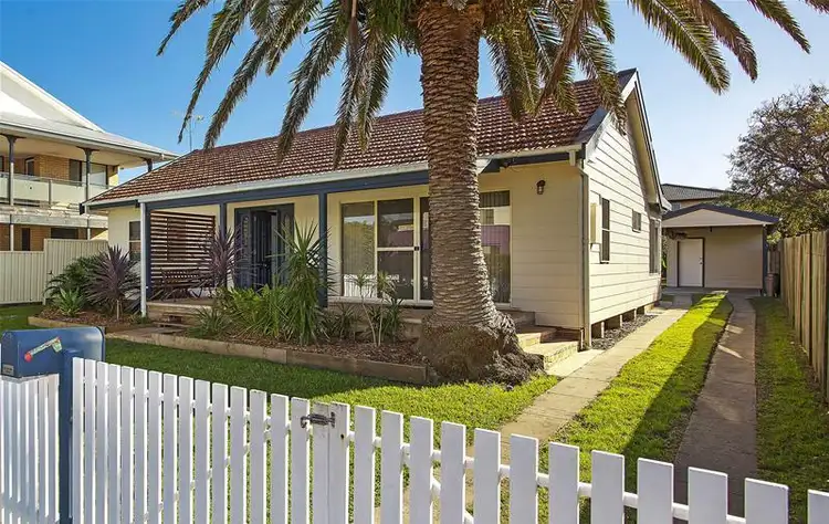 2 Binburra Avenue, Toowoon Bay NSW 2261