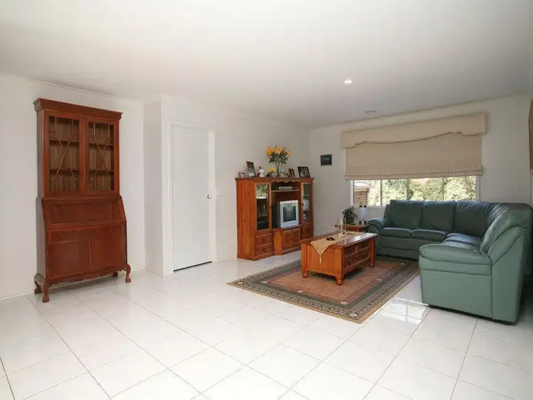 Seventh view of Homely house listing, 1 Vanessa Court, Warranwood VIC 3134