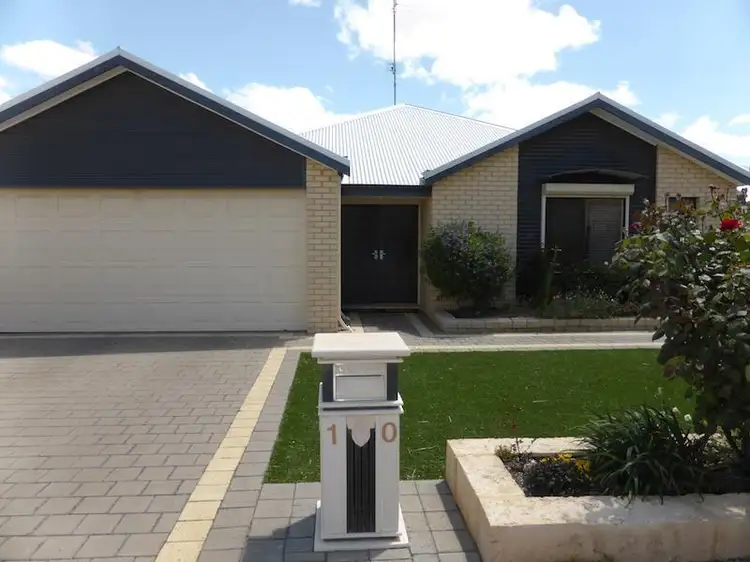 10 Dr Dunlop Grove, Northam WA 6401