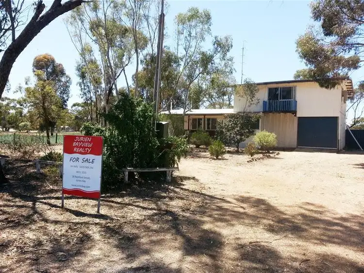 219 Long Street, Moora WA 6510