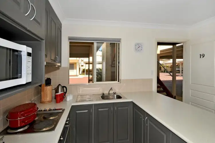 Fourth view of Homely apartment listing, Unit 6/1 Lakes Crescent, South Yunderup WA 6208