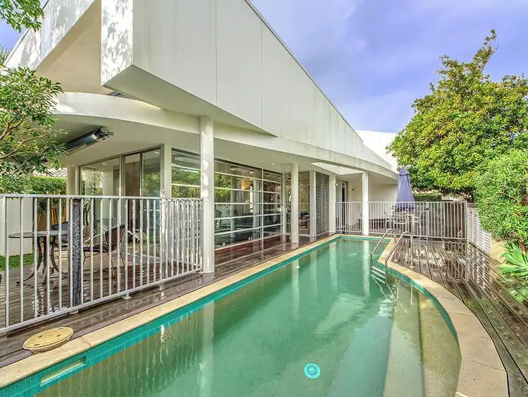 29 Salerno Street, Isle Of Capri QLD 4217