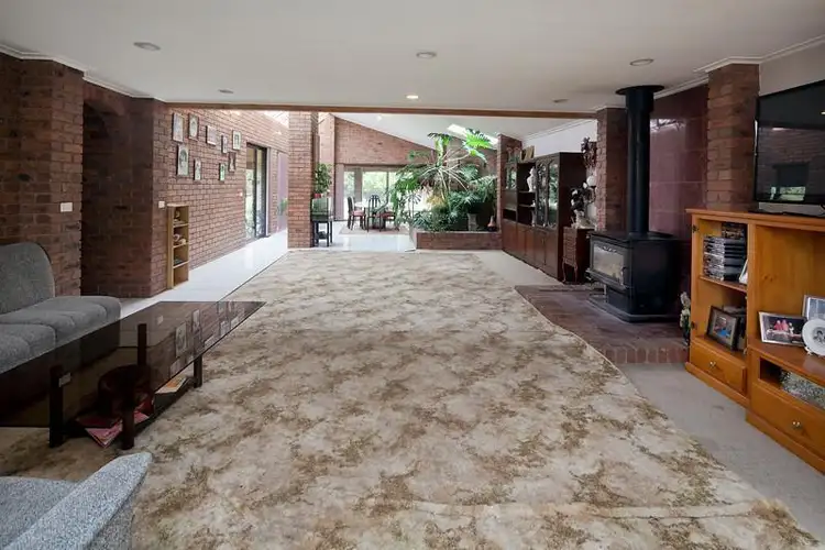 Sixth view of Homely house listing, 2 Charl Close, Narre Warren North VIC 3804