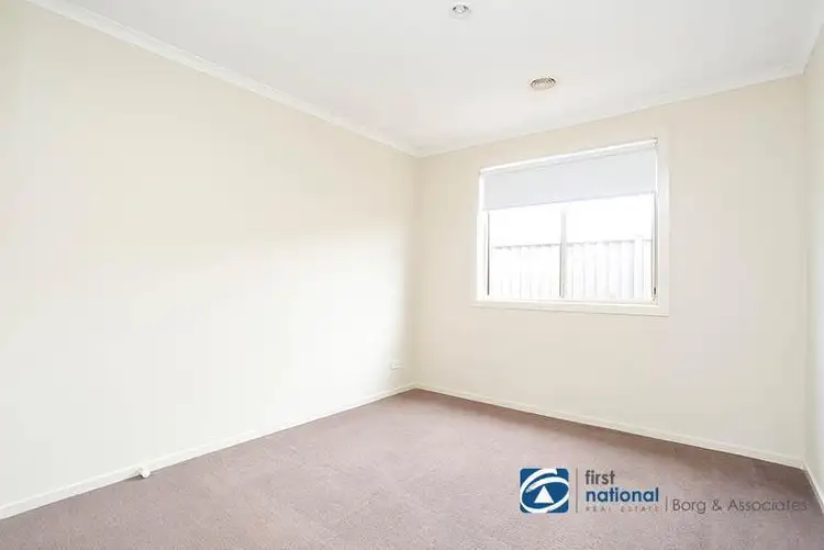 Fifth view of Homely house listing, 7 Amron Close, Deer Park VIC 3023