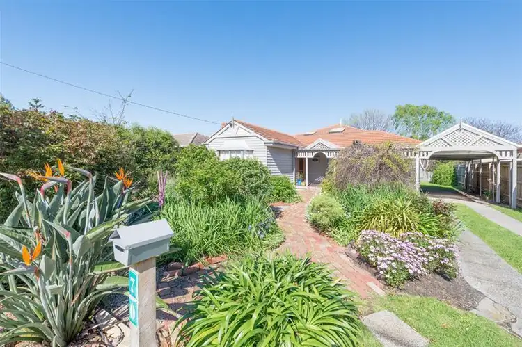 70 Ella Grove, Chelsea VIC 3196