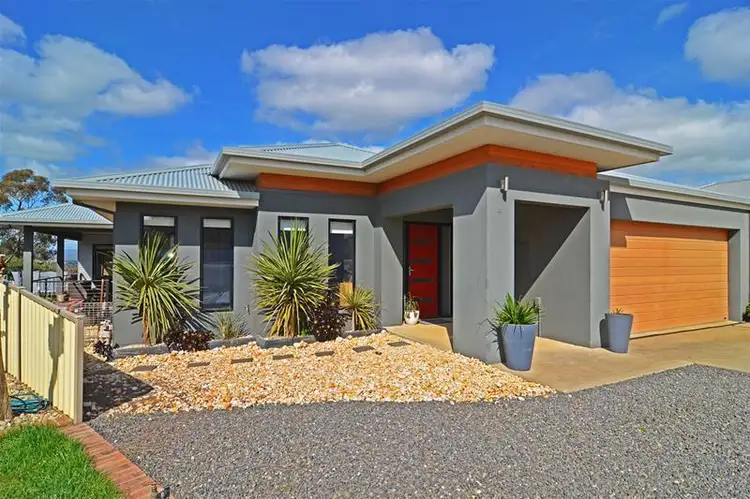 4 Highview Court, Ararat VIC 3377