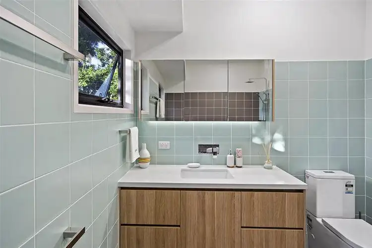 Sixth view of Homely house listing, 2/7 Boundary  Street, Currumbin Waters QLD 4223