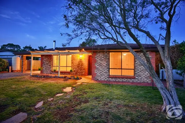 6 Customline Crescent, Port Willunga SA 5173